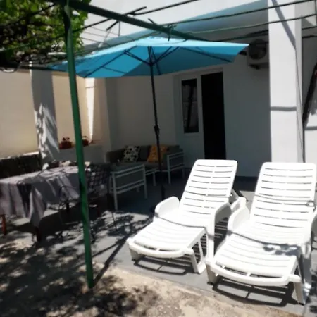 Alen Apartment *